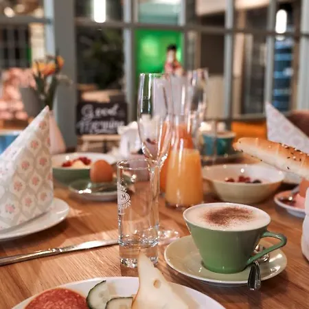 Kolpinghaus Hostel *