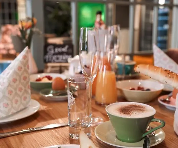 コルピングハウス ホステル *